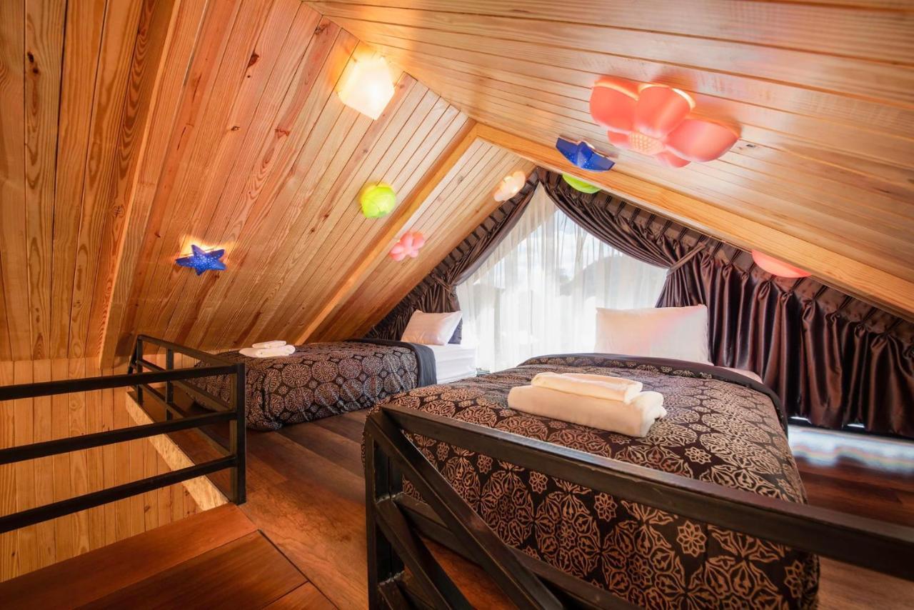 Hotel Mont Blanc Glamping Khao Yai Khao Yai National Park Esterno foto